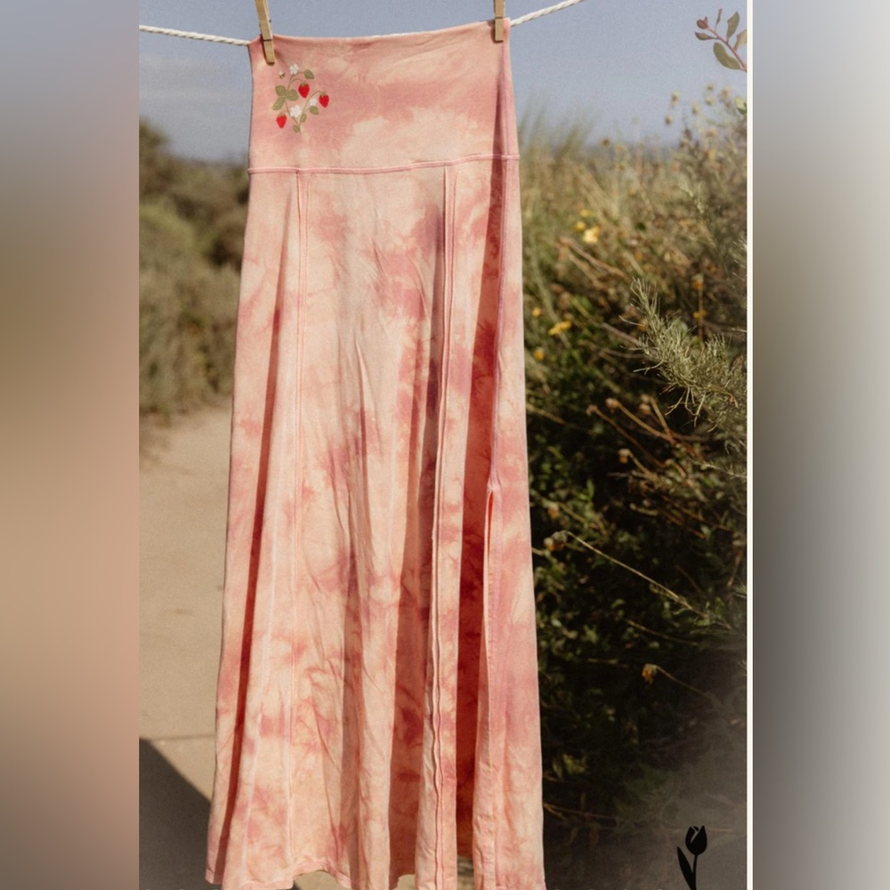 3X - Purusha People High Waist pink Maxi skirt, strawberry print, Never worn